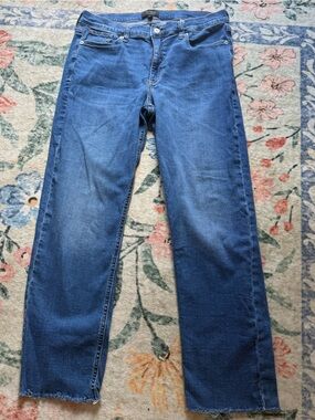 Banana Republic Women’s Cropped Ankle Jeans in Medium Blue Wash